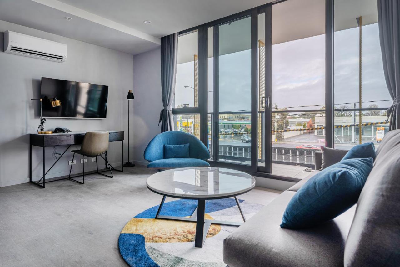 אוקלי Oros Hotel And Apartments מראה חיצוני תמונה