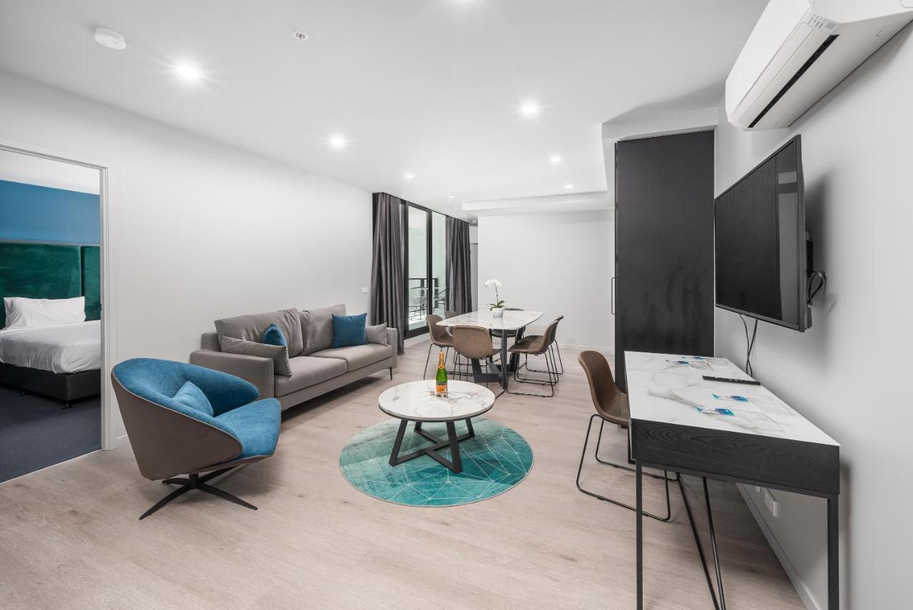 אוקלי Oros Hotel And Apartments מראה חיצוני תמונה
