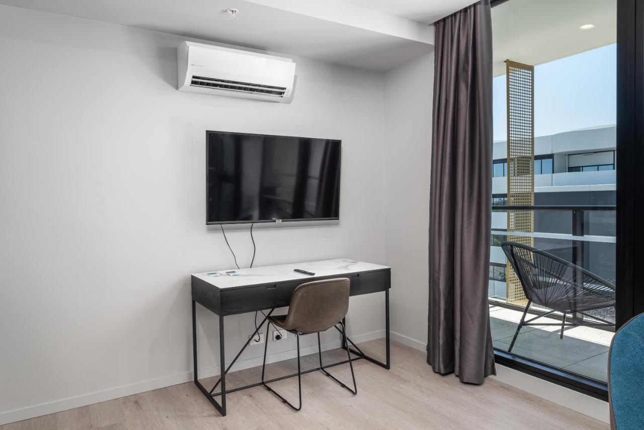 אוקלי Oros Hotel And Apartments מראה חיצוני תמונה